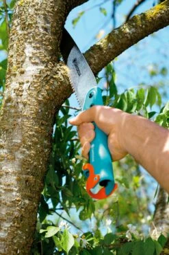 GARDENA Combisystem Snoeizaag 9 GARDENA Combisystem Snoeizaag -COPPELMANS Winkel gardena combisystem snoeizaag 1000x1500 640af809a6768 l