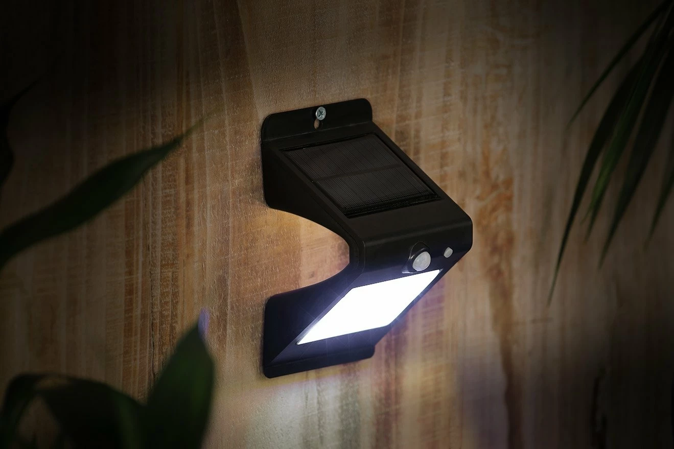 Wandlamp Solar Zwart Met Bewegingsensor 10x8x16cm Ww 4 Wandlamp Solar Zwart Met Bewegingsensor 10x8x16cm Ww - Afbeelding 2